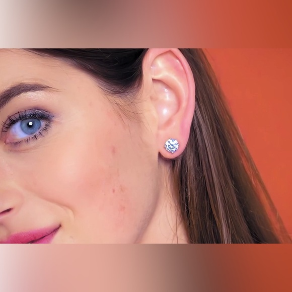 Anna zuckerman studs // new // unworn - Picture 4 of 4